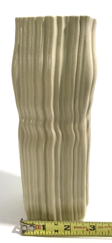 Retro Ribbed Vase Matte Oatmeal Combed Effect Brazil 8 inch Pier 1 - Picture 7 of 8