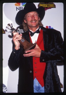 ALAN JACKSON Chattahoochee REMEMBER WHEN Gone Country THE OLDER I GET SLIDE 7