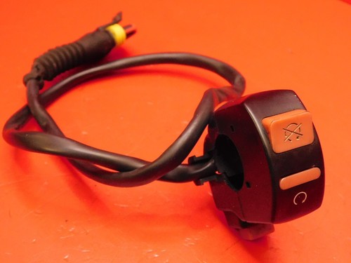 DUCATI 750 SPORT RIGHT HAND SWITCH GEAR HANDLE BAR SWITCH - Picture 1 of 9
