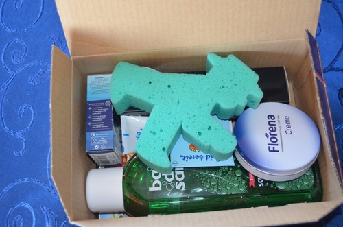 Ostpaket Geschenkbox Luxus aus der DDR, Karton mit Lagerspuren,Inhalt unbenutzt - Bild 4 von 5