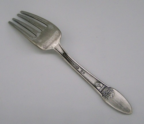 DE COLECCIÓN 1847 PLATA ROGERS BROS ""PRIMER AMOR"" PRIMERA HORQUILLA COLECCIONABLE BEBÉ - Imagen 2 de 6