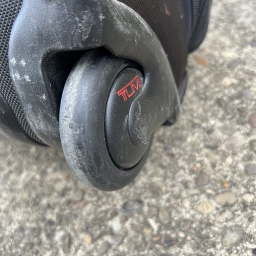 Maleta de mano TUMI ALPHA 22" negra con ruedas 22016DH equipaje con ruedas. - Imagen 19 de 19