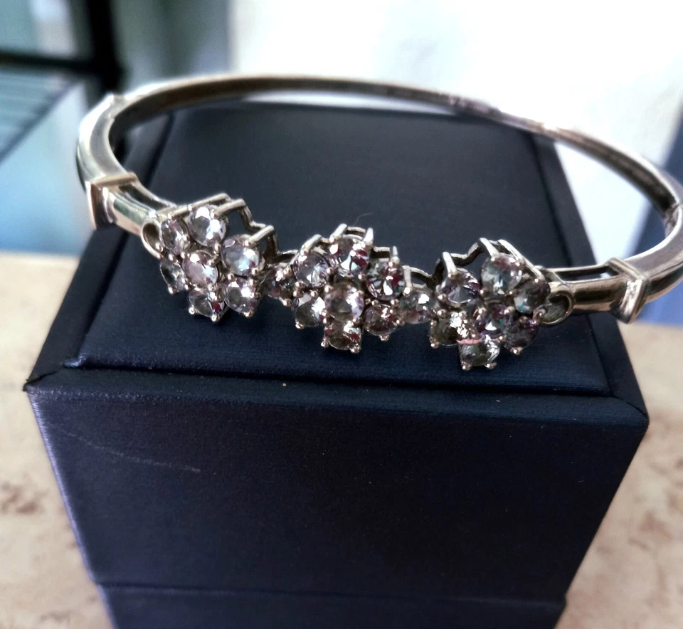  Hermoso Brazalete Plateado AZUL Tanzanita .925 Plata Esterlina Floral Racimo Foto 2 de 4