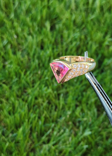 3.08ctw Turmalina Rosa Anillo con Diamante 18k Oro Talla 6.75 Cóctel - Vídeo 1 de 1