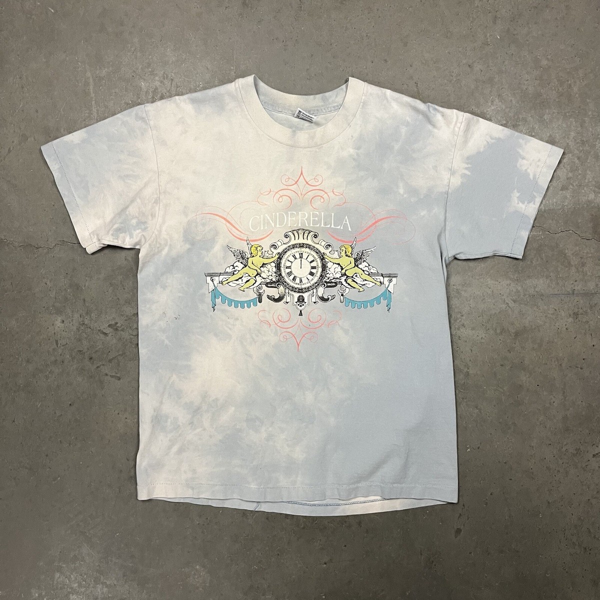 Vintage 90s Sun Faded Bleach Cinderella Graphic T Shirt Grey