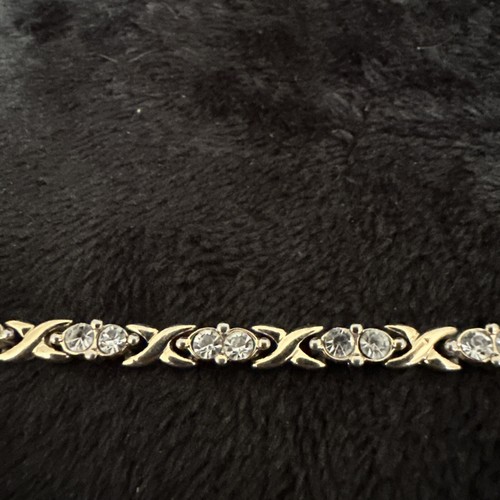 Good Tone Rhinestone Tennis Bracelet - Picture 4 of 4