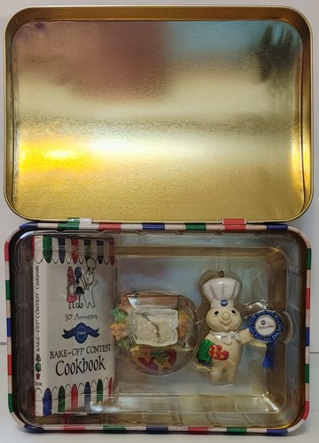 Pillsbury Doughboy 50° anniversario latta da forno con 3 ornamenti 2000 NUOVO - Foto 1 di 7