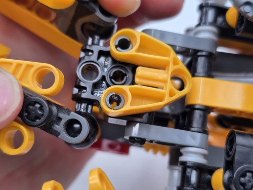 4 Lot LEGO Bionicle Titans Keetongu & Others ! SEE PICS INCOMPLETE- Sold As Is! - Picture 12 of 22