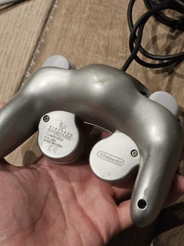 Official Nintendo Silver/Platinum GameCube Controller T3 OEM DOL-003 - Picture 3 of 5