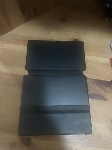 Kindle Oasis 8th generation black con cover e accessori - Afbeelding 6 van 6