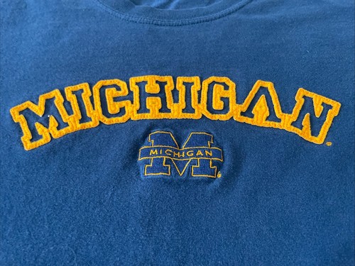 Vintage Michigan Wolverines Embroidered Center Logo Navy T-Shirt Men Large - Picture 3 of 6