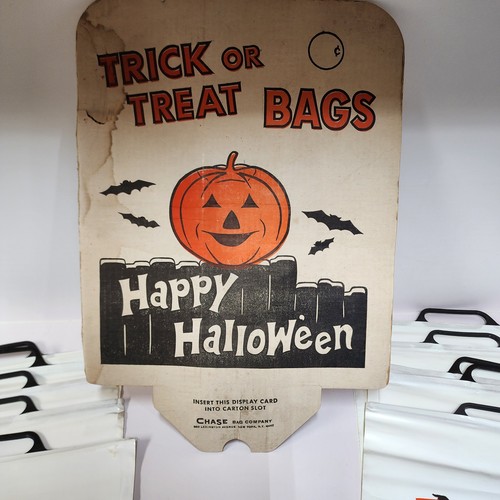 10 Vintage Halloween Trick or Treat Bags with Cardboard Store Display Sign - Picture 4 of 9