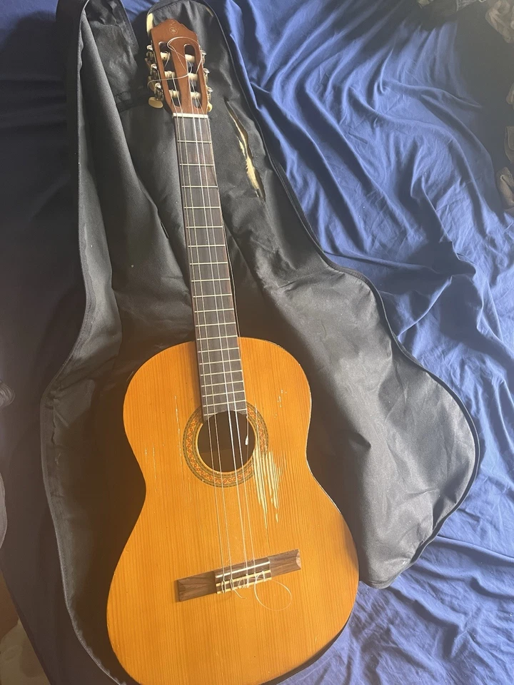 Yamaha CGS104A Classical Acoustic Guitar Full Size - Image 2 of 4