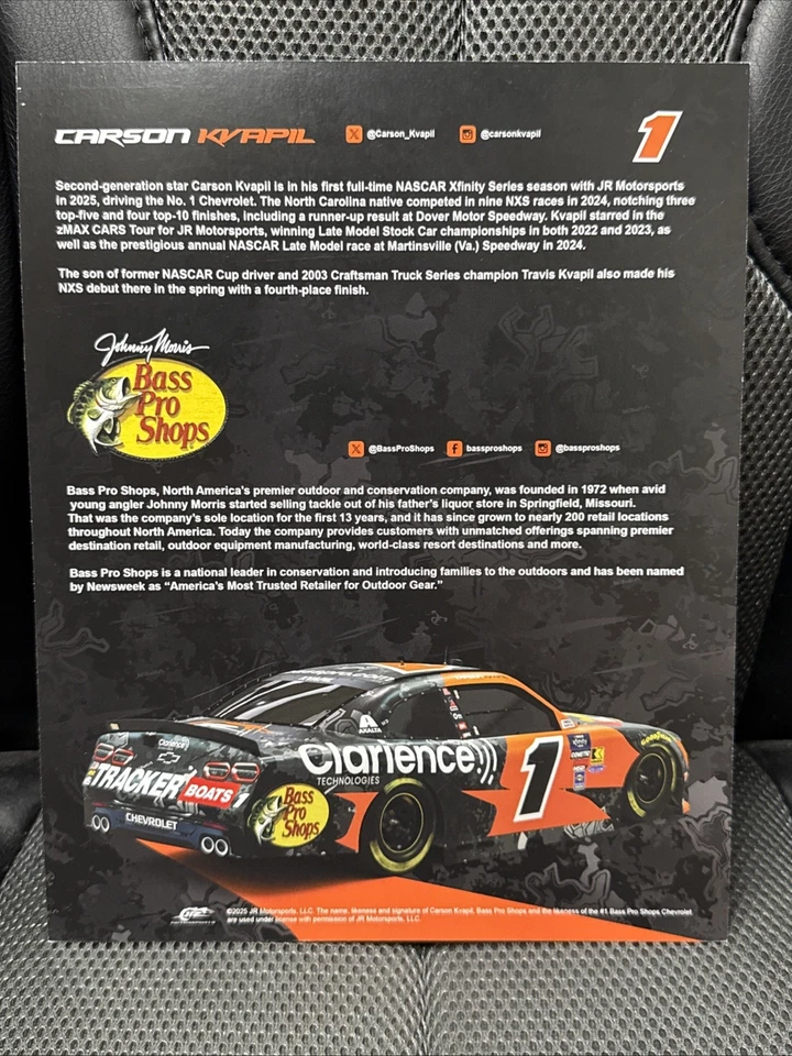 Tarjeta de héroe autografiada Carson Kvapil #1 Bass Pro Shops NASCAR serie Xfinity 2025 Foto 3 de 3