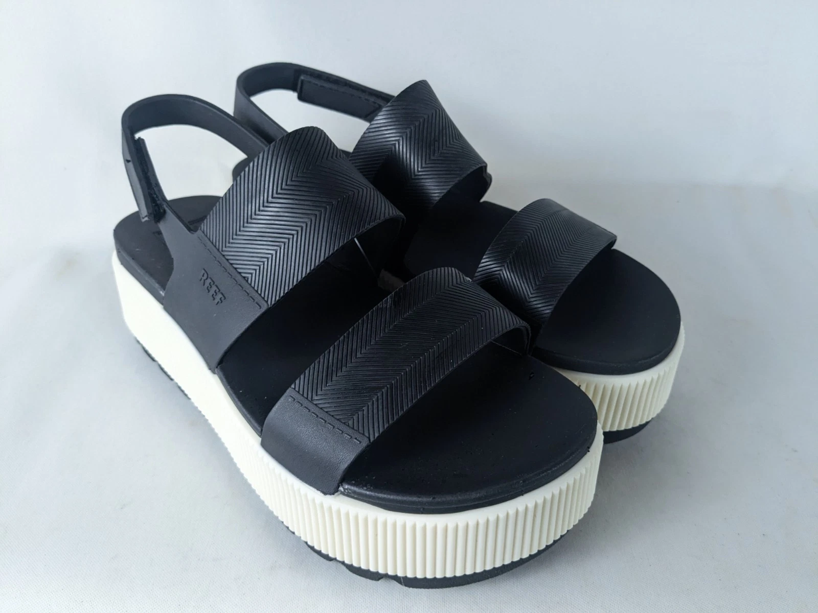 Reef Womens Water Vista Higher Black/White Vintage Waterproof Size 7-10