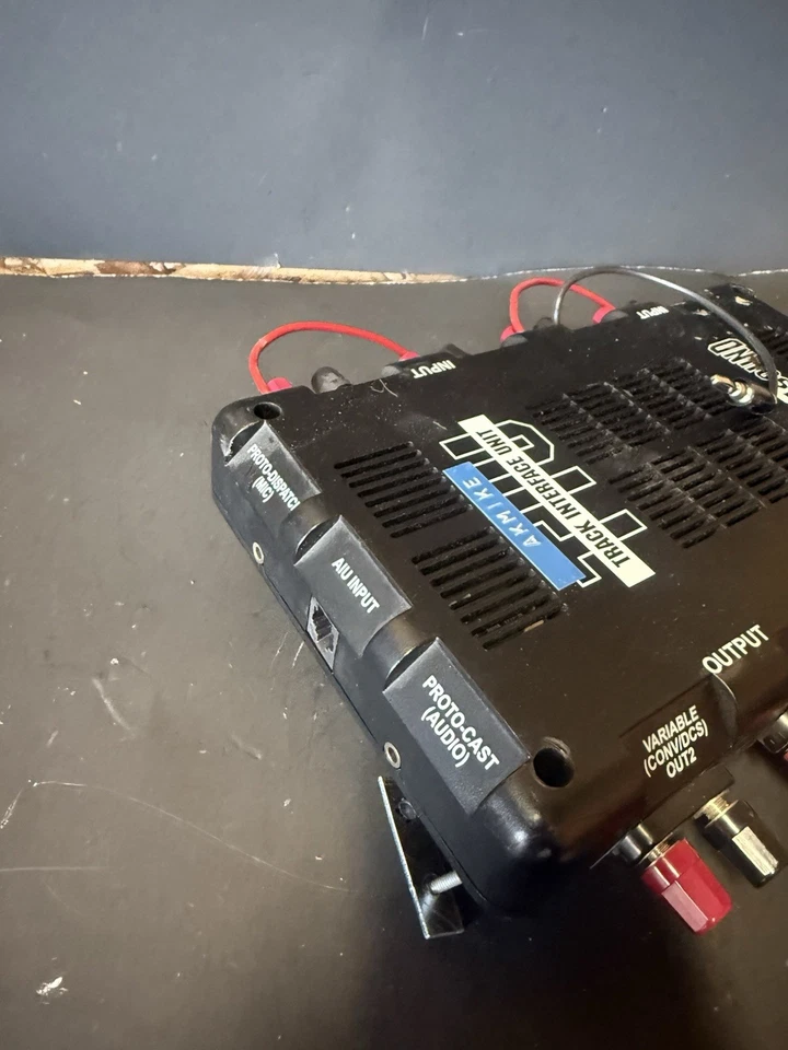 MTH 50-1001 DCS Track Interface Unit Untested - Image 2 of 4