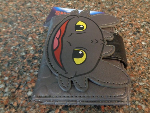 Portafoglio How To Train Your Dragon Cinturino Sdentato Snap Grigio Loungefly 2025 Nuovo con etichette - Foto 4 di 17