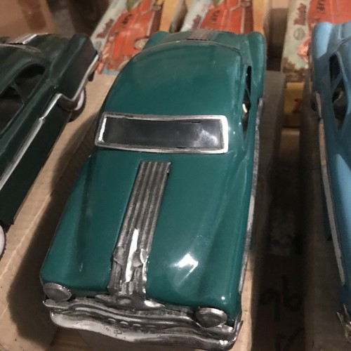 3- 1954 PONTIAC CHIEFTAIN FRICTION TOY CAR DELHI MINISTER DELUX W/ BOX MINT - Picture 3 of 8