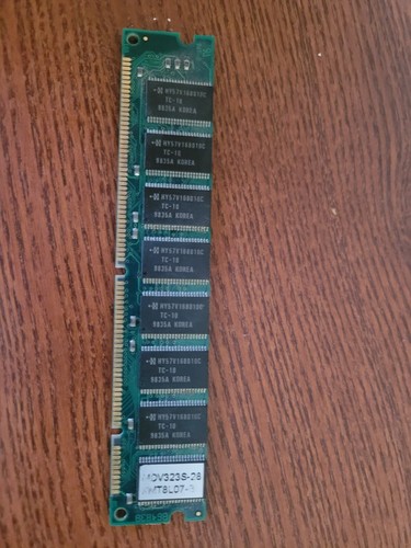 MDV323S-28 32MB PC100 100MHz non-ECC Unbuffered CL2 168-Pin DIMM Memory - Picture 1 of 3