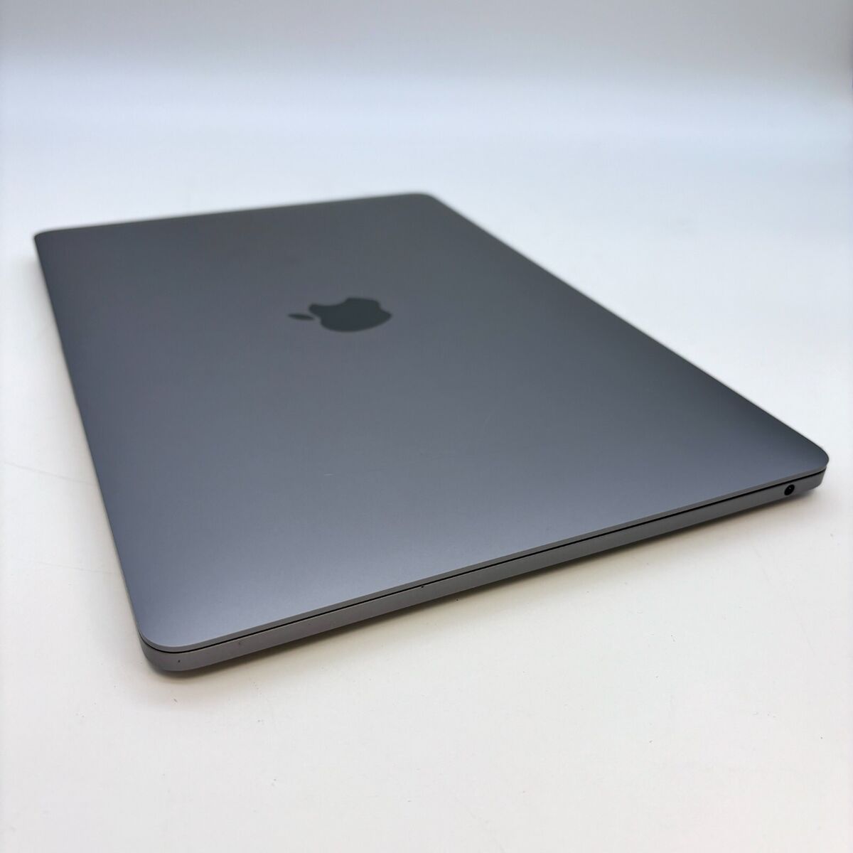 Apple 2020 MacBook Pro 13 Apple 2020 MacBook Pro 13