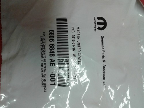 NOS 08-10 JEEP COMMANDER / 8-13 GR CHEROKEE KEYLESS FOB & VALET  68066848 AE  - Picture 3 of 5