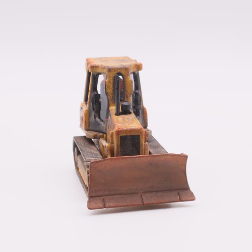 Diecast Masters Caterpillar D5G XL Bulldozer Weathered 85971CB for HO Scale 1:87 - Picture 8 of 12