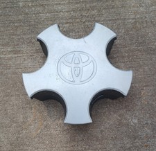 Toyota Avalon Solara Camry center cap, 1996-2002, part# 42603 AA020 02