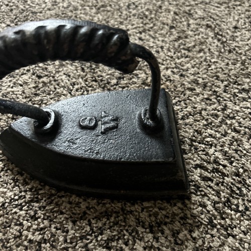 Antique Sad Iron Cast Iron Embossed W Number 8 Victorian Clothes Press - Picture 3 of 10