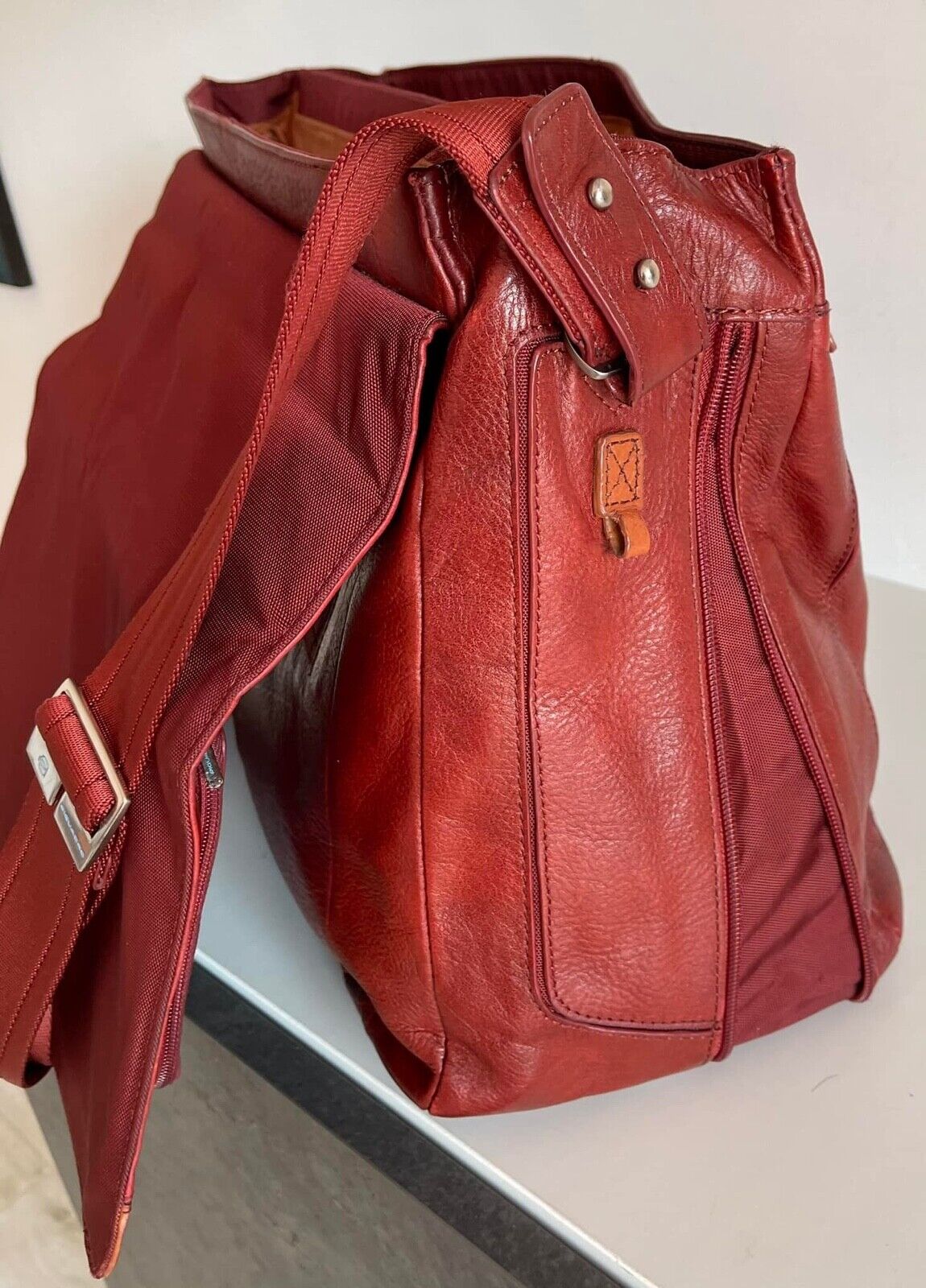 Foto 12 di 24