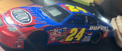 Vtg 90's *Nascar Jeff Gordon #24 Dupont Race Car Motif Alarm Clock/AM-FM Radio* - 第 1/5 張圖片