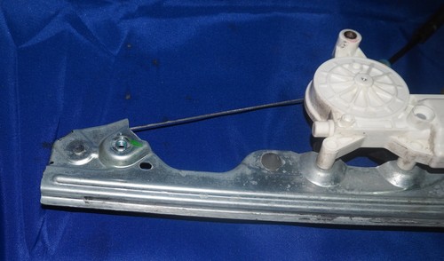 2007-2013 Chevy GMC Cadillac Front Right Glass Window Regulator W/Motor OEM - Picture 7 of 11