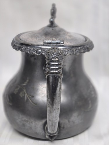 Antique Monarch Silver CO. Quadruple Plate 18 Tea Pitcher Ornate - Picture 4 of 8
