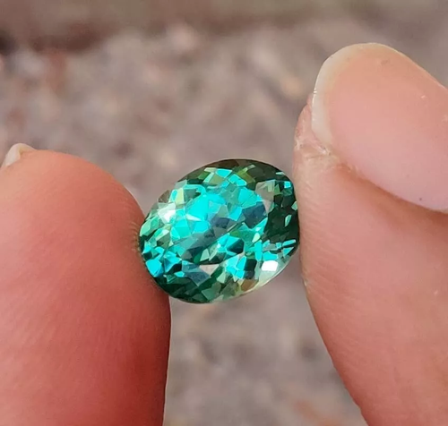 Flawless 10.95Ct Natural Blue-Green Sapphire Certified Oval Cut Loose Gemstone - Picture 3 of 6