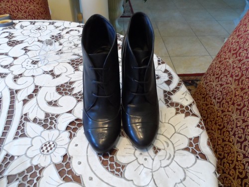 CHANEL Black Calf-Leather Ankle Lace Up Boots Size EU 39.5B - Picture 10 of 24