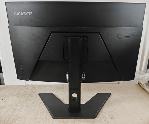 Moniteur gaming incurvé Gigabyte G32QC 31,5” 165 Hz QHD HDR 1500R 2560x1440 - Photo 9/10