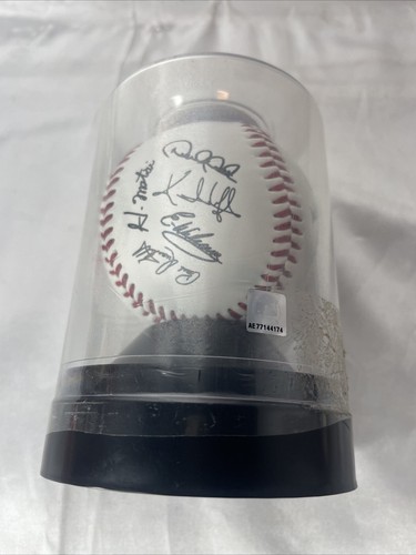 Autographed Facsimile Baseball New York Yankees ball MLB Encased - Picture 10 of 15