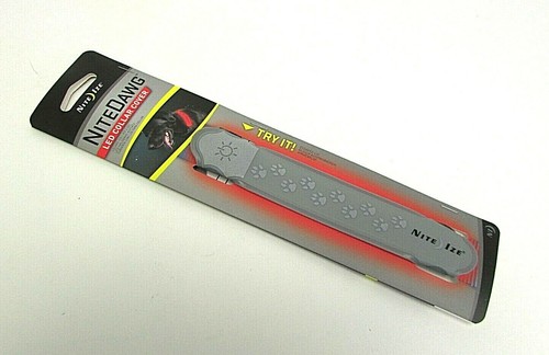 Nite Ize NITEDAWG LED Dog Collar Cover NEW Be Seen Be Safe Flashing Red Lights  - Picture 3 of 3