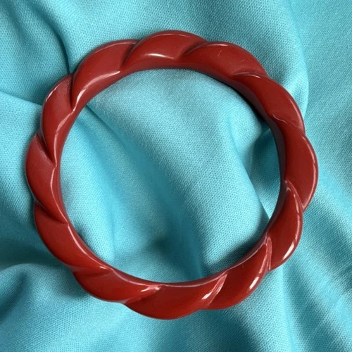 New ListingVintage Bakelite Carved Red Bangle Bracelet Retro Jewelry Collectible Avon Color