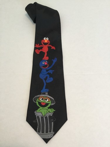 Vtg Men’s NeckTie Sesame Street Oscar Grover Elmo Jim Hanson CTW 55”/3.75” - Picture 12 of 13
