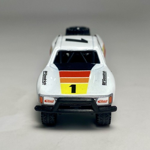 Hot Wheels Toyota Baja Off Road Truck 1:64 Diecast White TRD Livery & JL Trailer - Picture 4 of 18