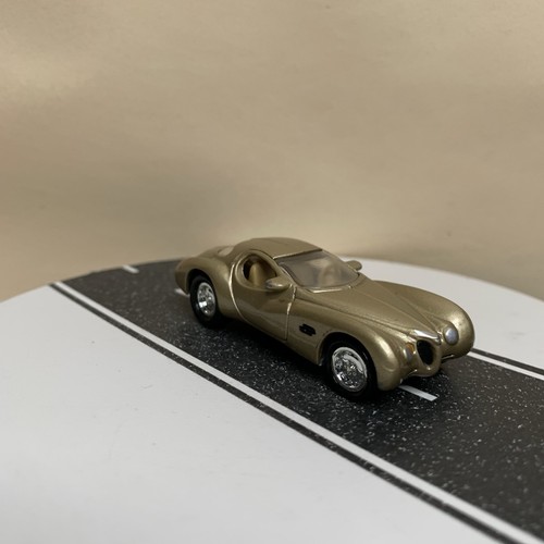 Johnny Lightning Mopar or No Car Chrysler Atlantic Concept #26 Gold 1:64 Scale - Picture 7 of 10