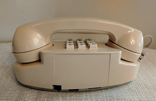 Princess Phone Push Button Yellow - Picture 3 of 7