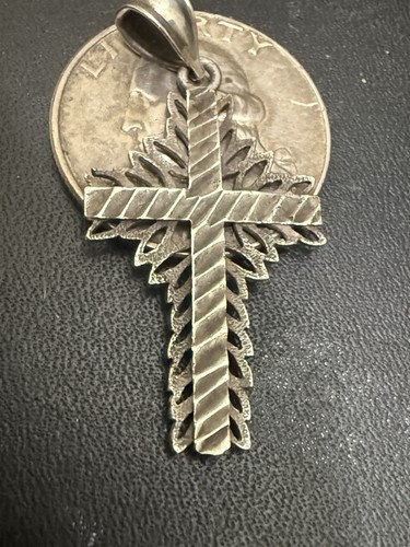VINTAGE Beautiful STERLING SILVER FILIGREE CROSS PENDANT - Picture 4 of 7
