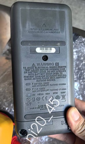 FLUKE 88V AUTOMOTIVE MULTIMETER WITH ACCESSORIES + FLUKE CASE -2009151. - Picture 5 of 10