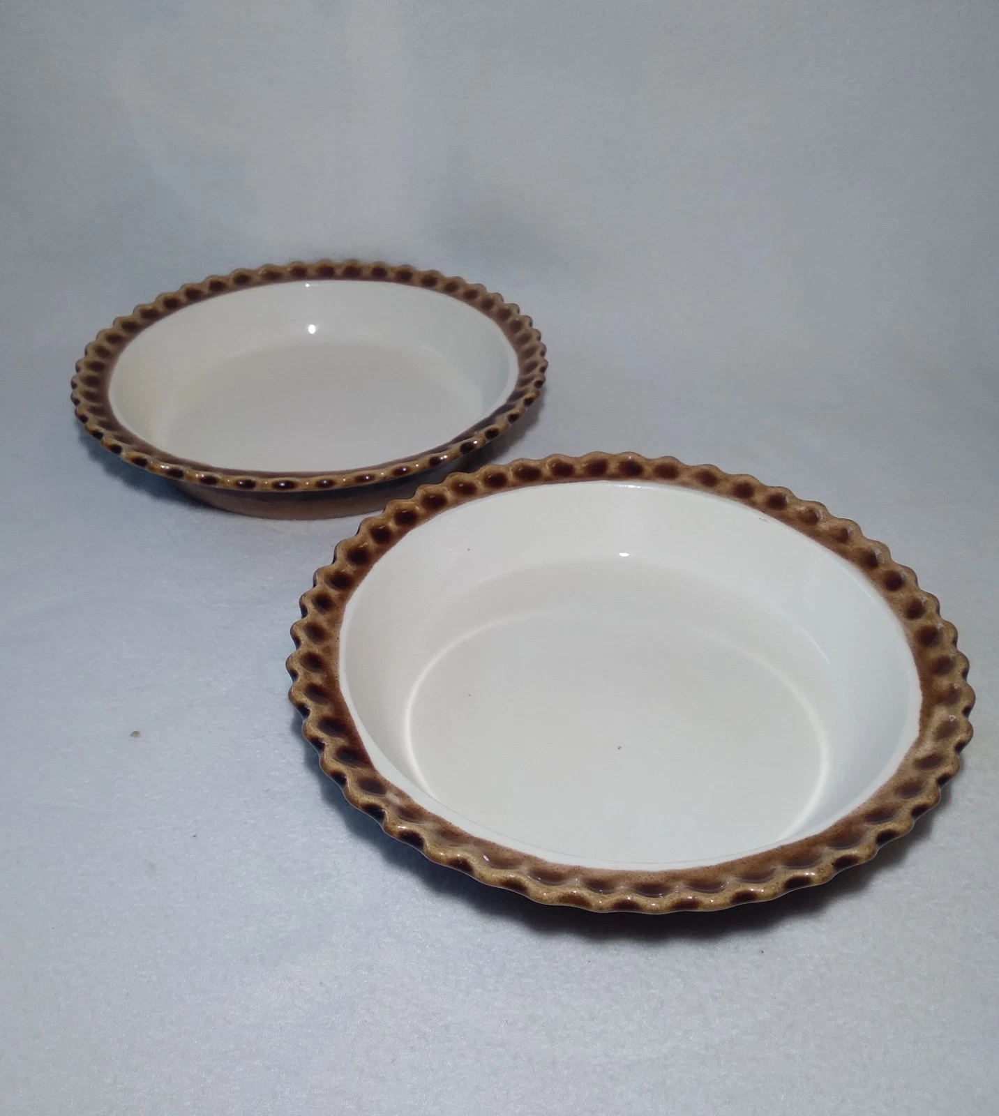 2 Vintage Castle Clay Made in USA Ceramic 10" Pie Dishes White Brown Glaze Rim
Opens in a new window