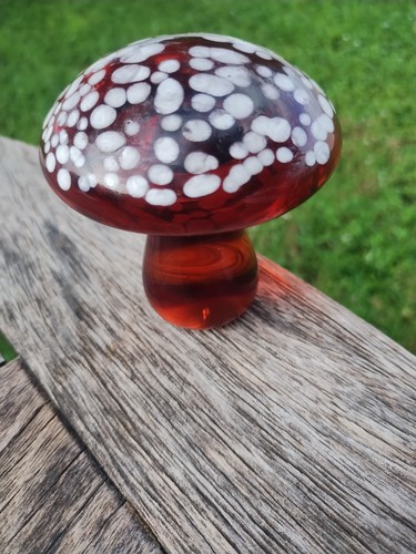 Amber Glass Mushroom With Dots 3" Diameter - Picture 13 of 13