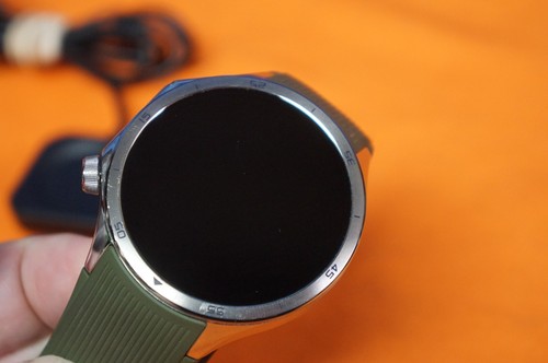 Montre connectée Oneplus Watch 3 OPWWE251 émeraude titane 46 mm - Photo 2 sur 9