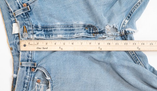 Vintage Thrashed Levi’s 550 Denim Ripped Jeans VTG - 36 X 30 Distressed USA - Picture 11 of 24