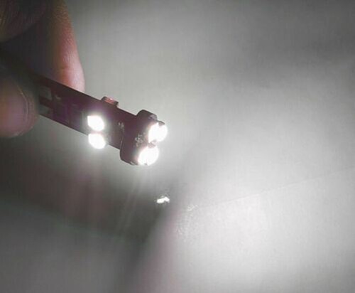 Per Opel Astra J - 2 Lampadine LED Bianco Targa Anti Errore - Foto 2 di 3