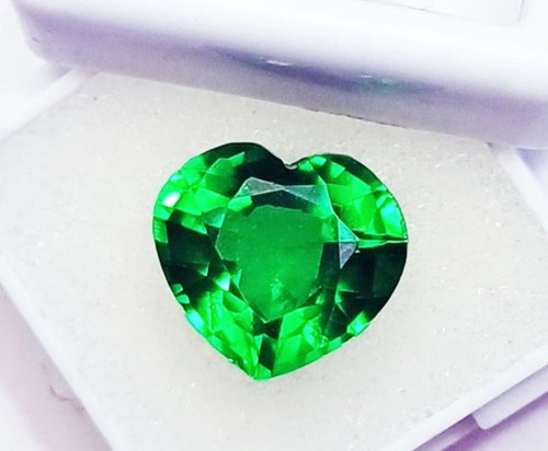 Natural Green Heart Shape Tsavorite Garnet 10-12Ct Certified Loose Gemstone - Picture 2 of 8
